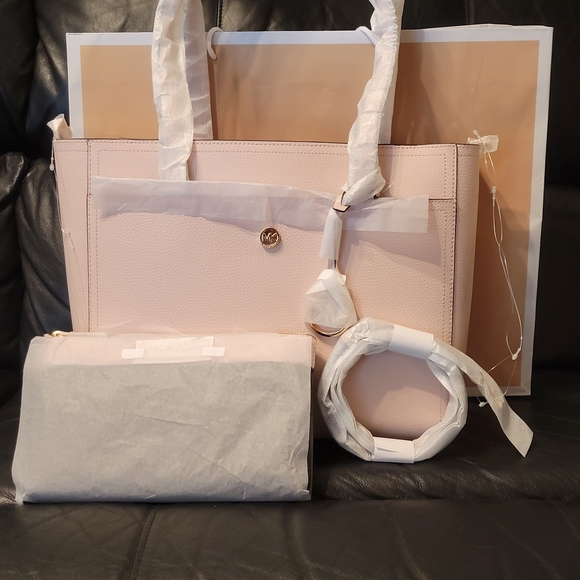 Michael Kors Handbags - Michael Kors Large Pink Tote